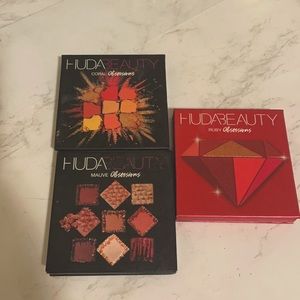 3 Huda beauty eyeshadow palettes